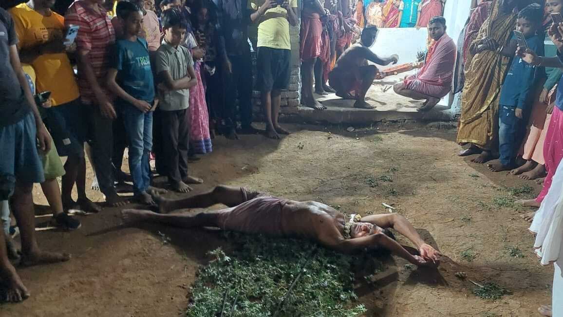जेरवा खिलकनाली गांव में धूमधाम के साथ मनी चड़क पूजा