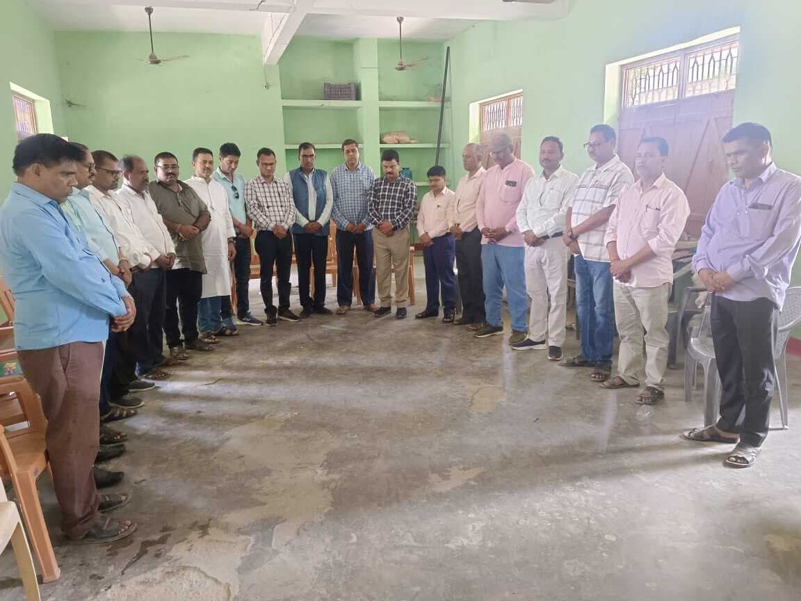 Samastipur News:शोकसभा कर दिवंगत शिक्षक को दी गयी श्रद्धांजलि