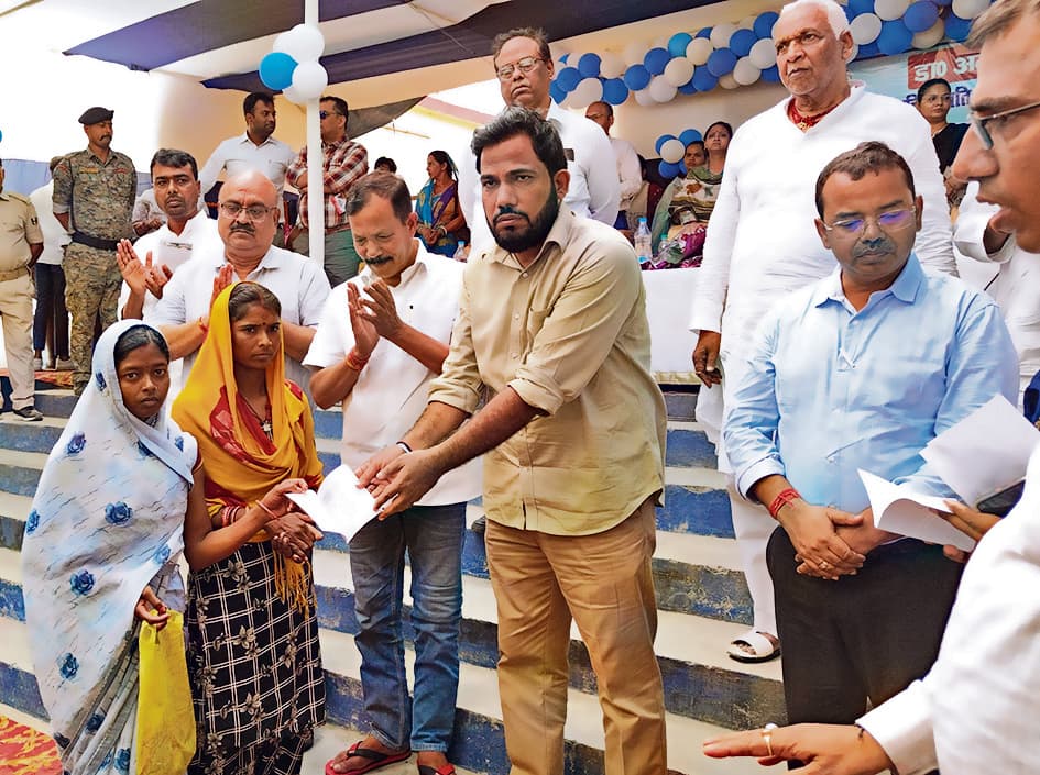 hajipur news. 19 अप्रैल से जुलाई तक बुधवार व शनिवार को टोलों में लगाये जायेंगे विशेष विकास शिविर