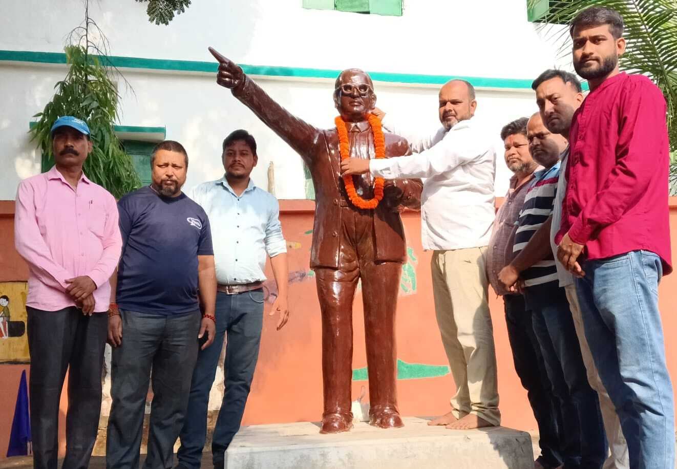 Jamshedpur News : विभिन्न राजनीतिक और सामाजिक संगठनों ने बाबा साहेब को किया याद, दी श्रद्धांजलि