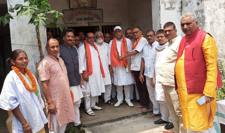 खादी ग्राम उद्योग संघ के अध्यक्ष अभय व मंत्री बने रामप्रवेश