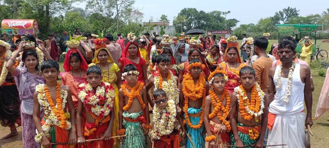 दहकते अंगारों पर चल दिया अटूट भक्ति का परिचय