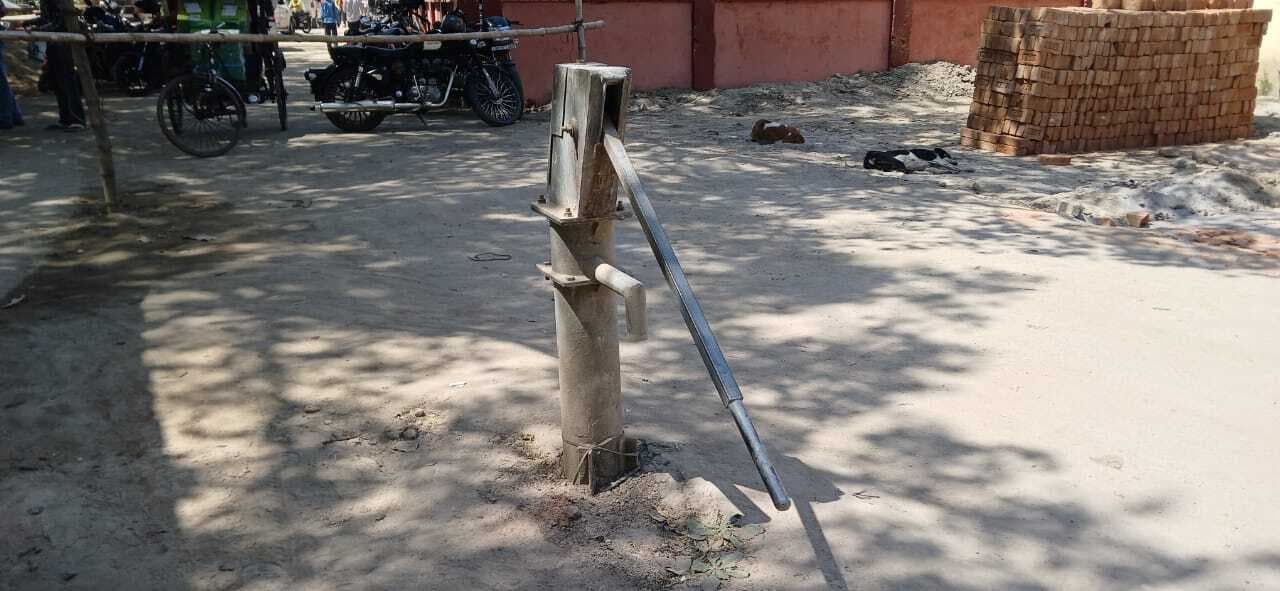 चापाकलों की मरम्मत की प्रतिदिन सीओ को चलंत दल सौंपेगा रिपोर्ट, डीएम ने पीएचइडी की ओर से चलाये जा रहे कार्यों का किया समीक्षा