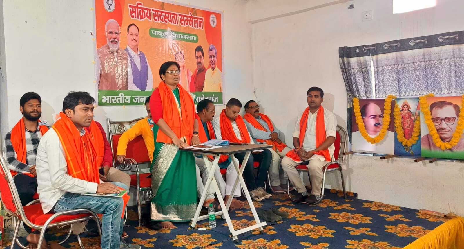 पीएम मोदी के कामों को जन-जन तक पहुंचायें: अमृत