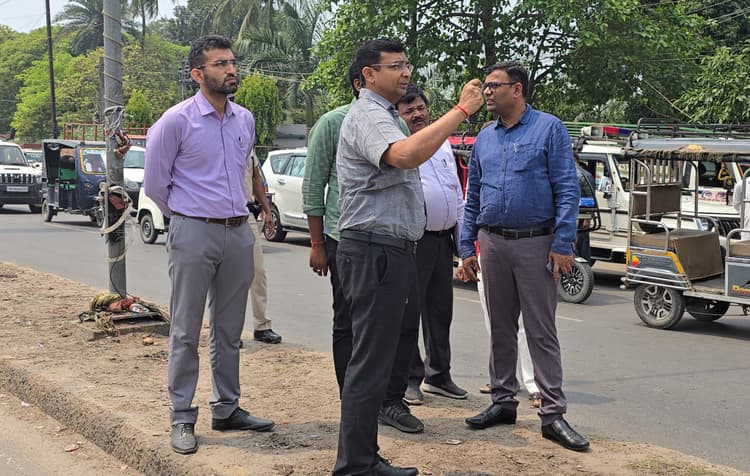 शहर में  तीन स्थानों पर एस्केलेटर फुट ओवरब्रिज का होगा निर्माण