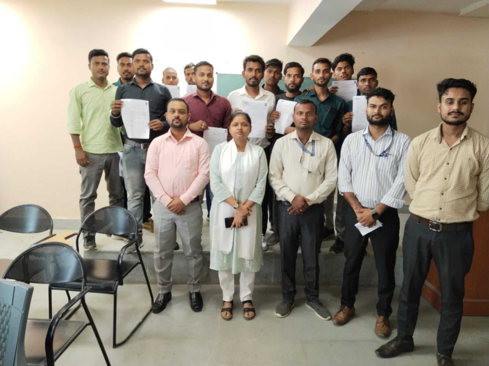 एक दिवसीय जॉब कैंप में कुल 13 का हुआ चयन