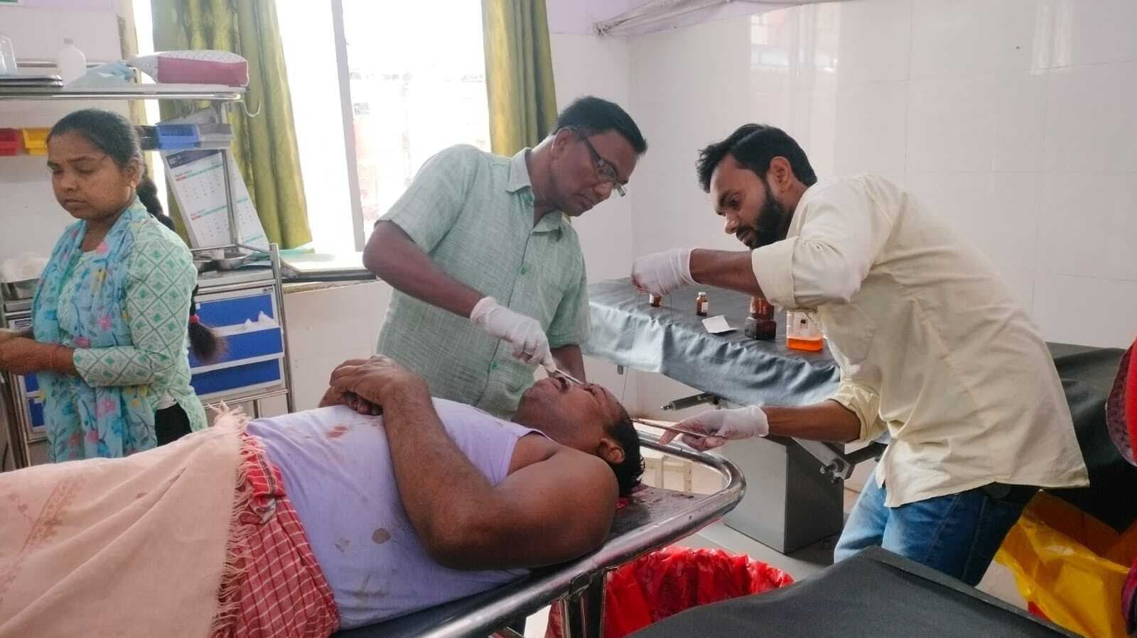 छत से गिर कर रामगढ़ का युवक घायल, स्थिति गंभीर