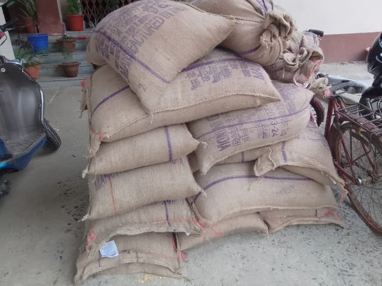 एफसीआइ गोदाम का दीवार काटकर आठ क्विंटल चावल चोरी, मिल मालिक गिरफ्तार