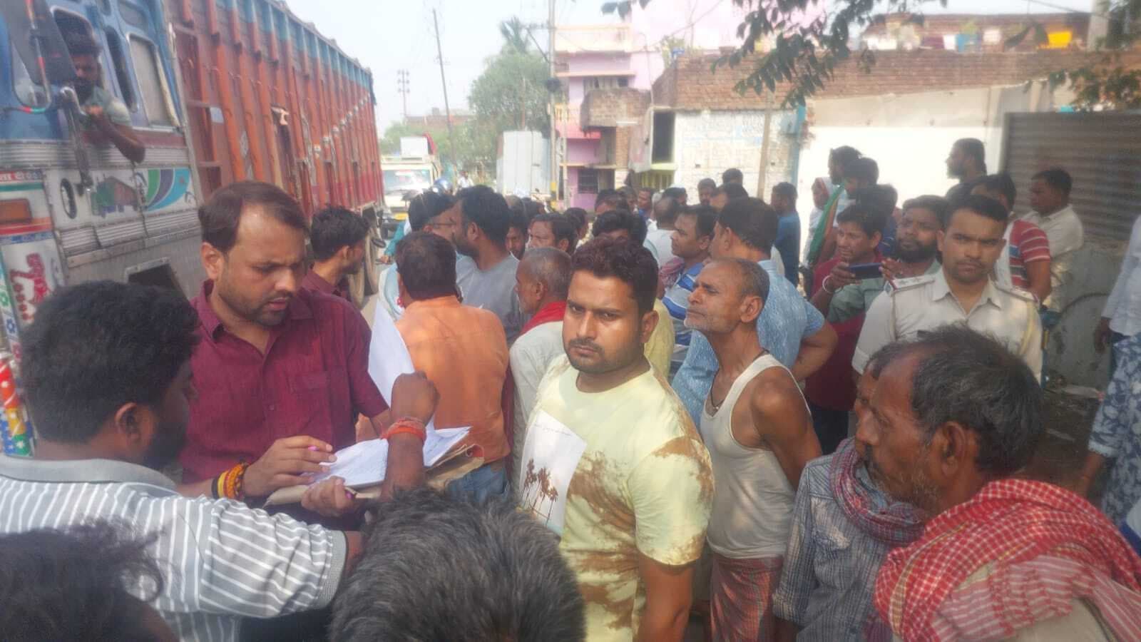 बिहटा एलिवेटेड रोड के लिए मकान तोड़ने पहुंची टीम का विरोध