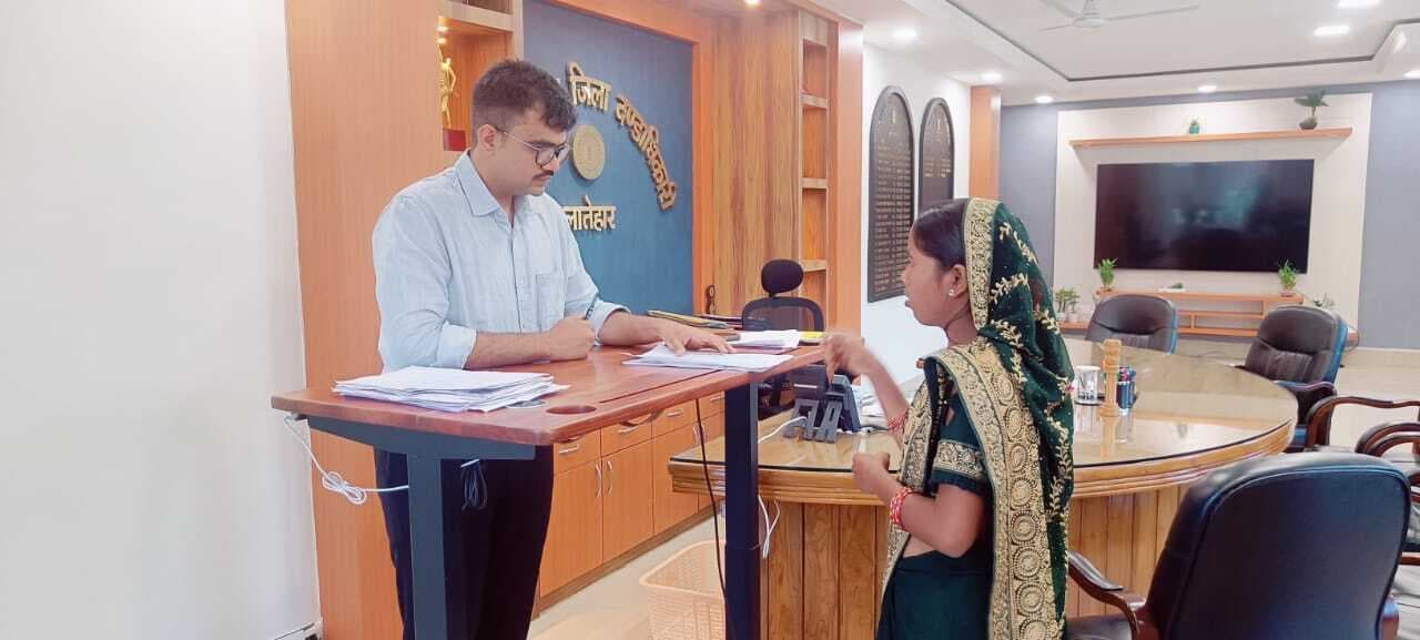 जन शिकायत निवारण में उपायुक्त ने सुनी समस्याएं