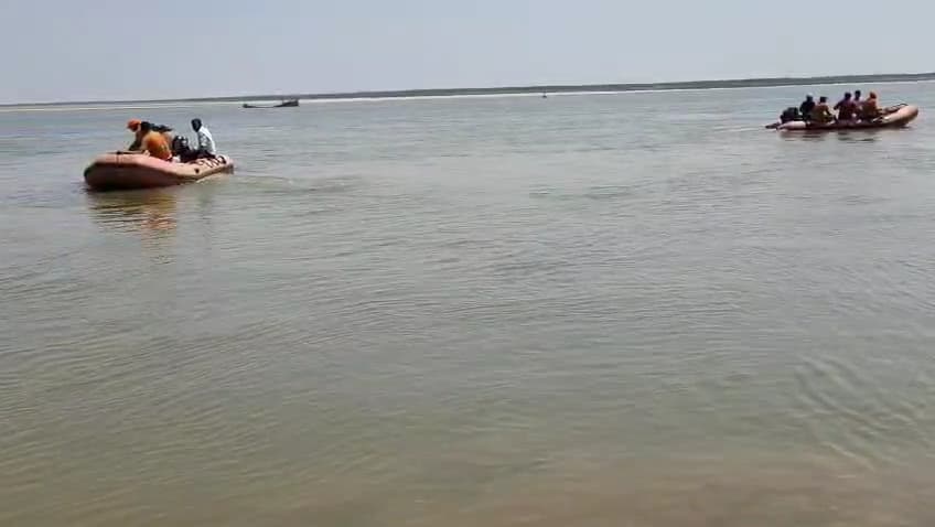गंगा नदी में किशोर डूब कर हुआ लापता, चला सर्च अभियान