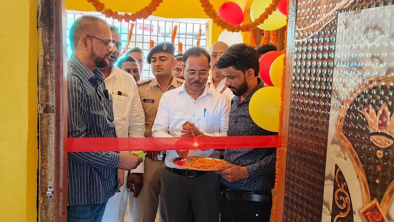 Sasaram News : पुस्तक पढ़ने से ज्ञान की प्राप्ति होती है : बीडीओ