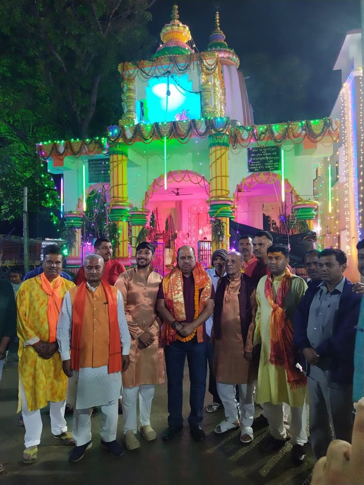 खरसीदाग ओपी में प्रतिमा की हुई प्राण प्रतिष्ठा