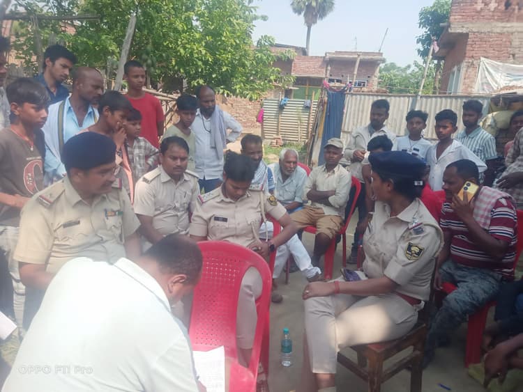 शादी की खुशी मातम में बदला, पोखर में डूबने से दो किशोरियों की मौत