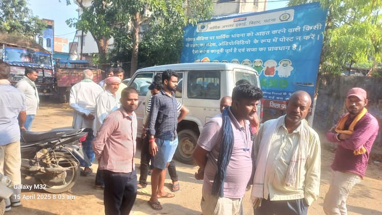 पसिया मोड़ के पास पेड़ से टकरायी ट्रक, चालक की मौत