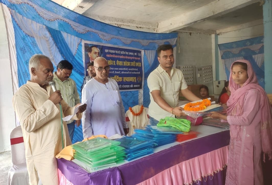 Samastipur News:मालती में मेधावी छात्र- छात्राओं को किया गया सम्मानित