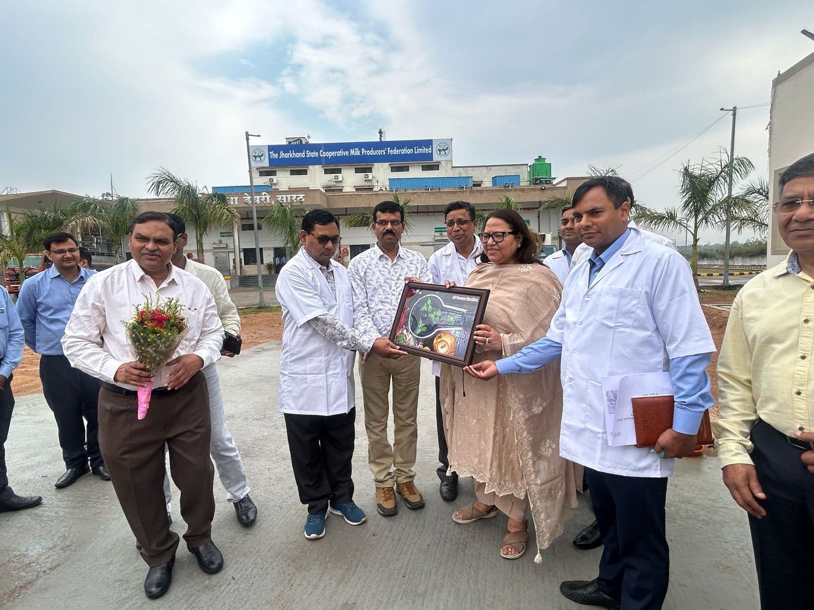 किसानों की समस्याओं का हर संभव समाधान किया जायेगा : सचिव