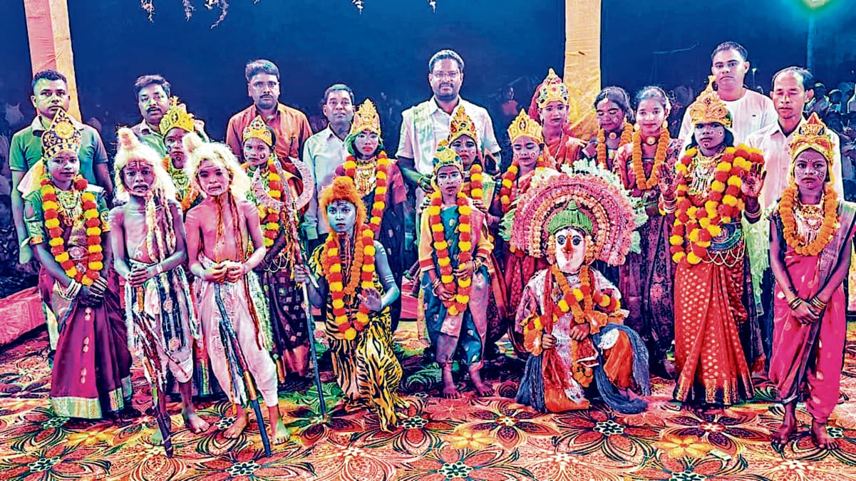 seraikela kharsawan news: लोक कलाओं में छिपी है हमारी पहचान : विधायक