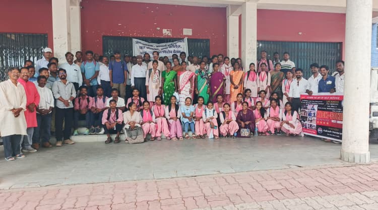 West Singhbhum News : अवैध रूप से रह रहे लोग जल्द हाॅस्टल खाली करें