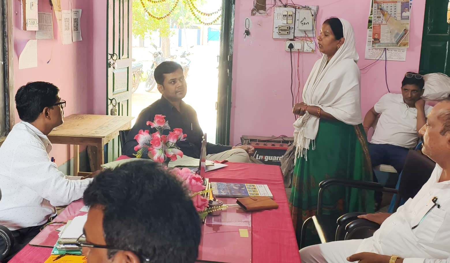 प्रधानाध्यापक ने लगाया शिक्षक पर मारपीट का आरोप, शिक्षक ने बताया बेबुनियाद