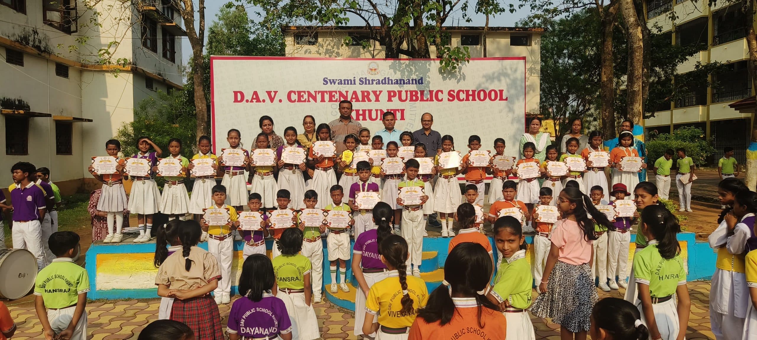 हिंदी ओलंपियाड में विद्यार्थियों ने जीते 12 स्वर्ण पदक