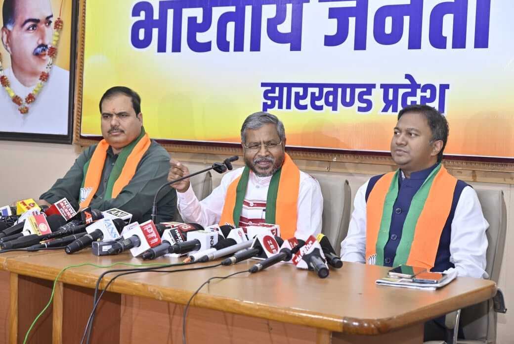 Political News : नेशनल हेराल्ड को राज्य सरकार ने करोड़ों के दिये विज्ञापन : बाबूलाल