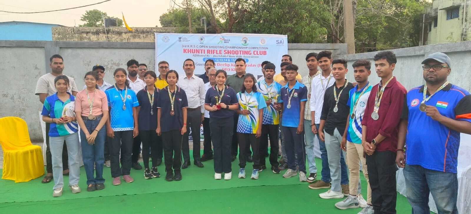 33 स्पर्धाओं में विजयी प्रतिभागियों को मेडल देकर किया सम्मानित