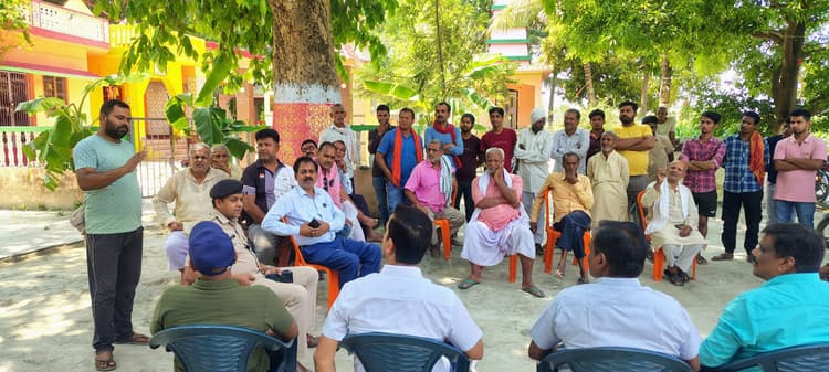 Motihari : हाजीपुर-सुगौली रेललाइन पर काम को लेकर हुई बैठक