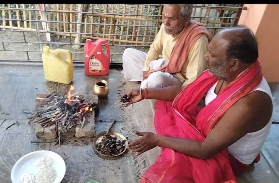 अखंड रामधुनी सह कीर्तन का हुआ समापन, सवा मन लड्डू का लगा भोग