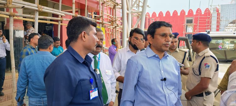 डबल रेल लाइन के बाद ही मुंगेर होकर बढ़ायी जायेगी ट्रेनों की संख्या : डीआरएम