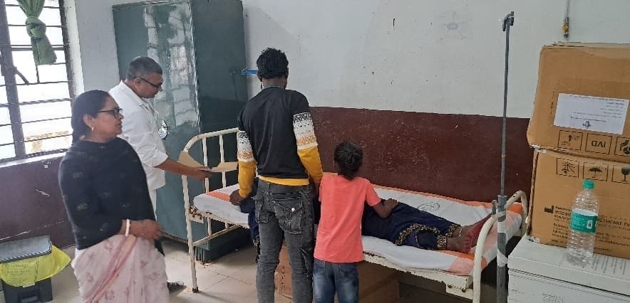 सड़क दुर्घटना में महिला घायल, पूर्णिया रेफर