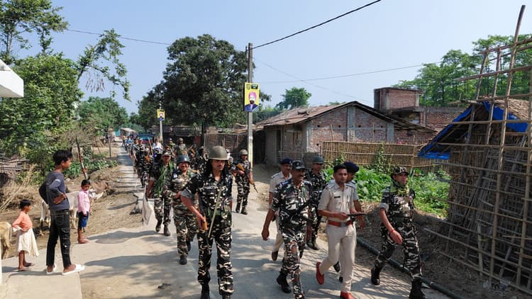 एसएसबी जवानों और पुलिस ने चलाया संयुक्त गश्ती अभियान