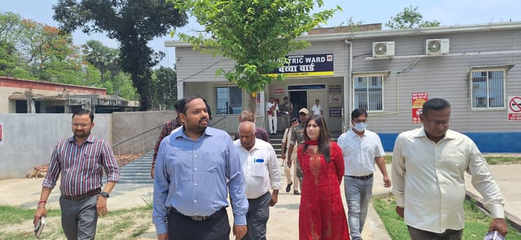 खराब आरओ मशीन व सेंट्रलाइज्ड एसी को ठीक कराने का दिया निर्देश