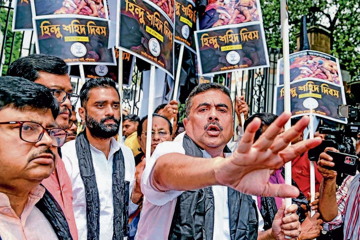 तुष्टीकरण वाली ममता सरकार को हटाने के लिए एकजुट हों हिंदू : शुभेंदु