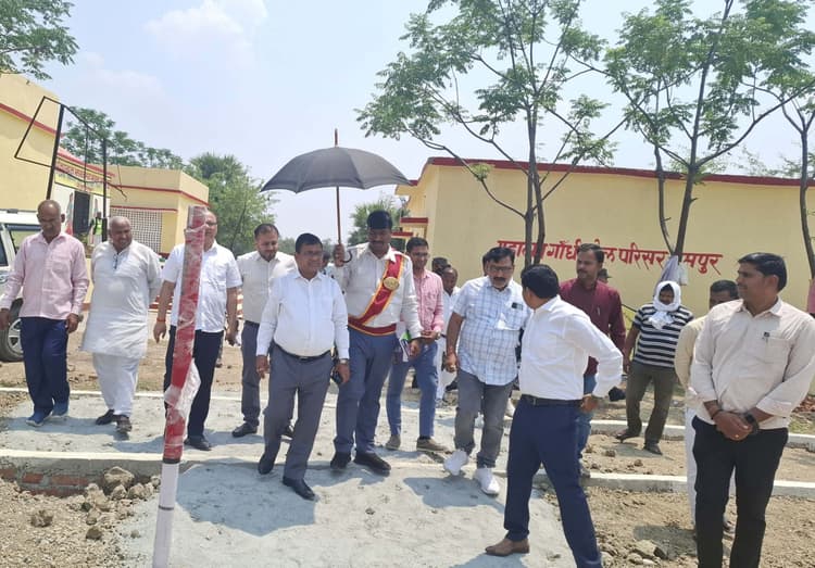 प्लास्टिक अपशिष्ट प्रबंधन इकाई  व  पंचायत सरकार भवन का डीएम ने किया निरीक्षण