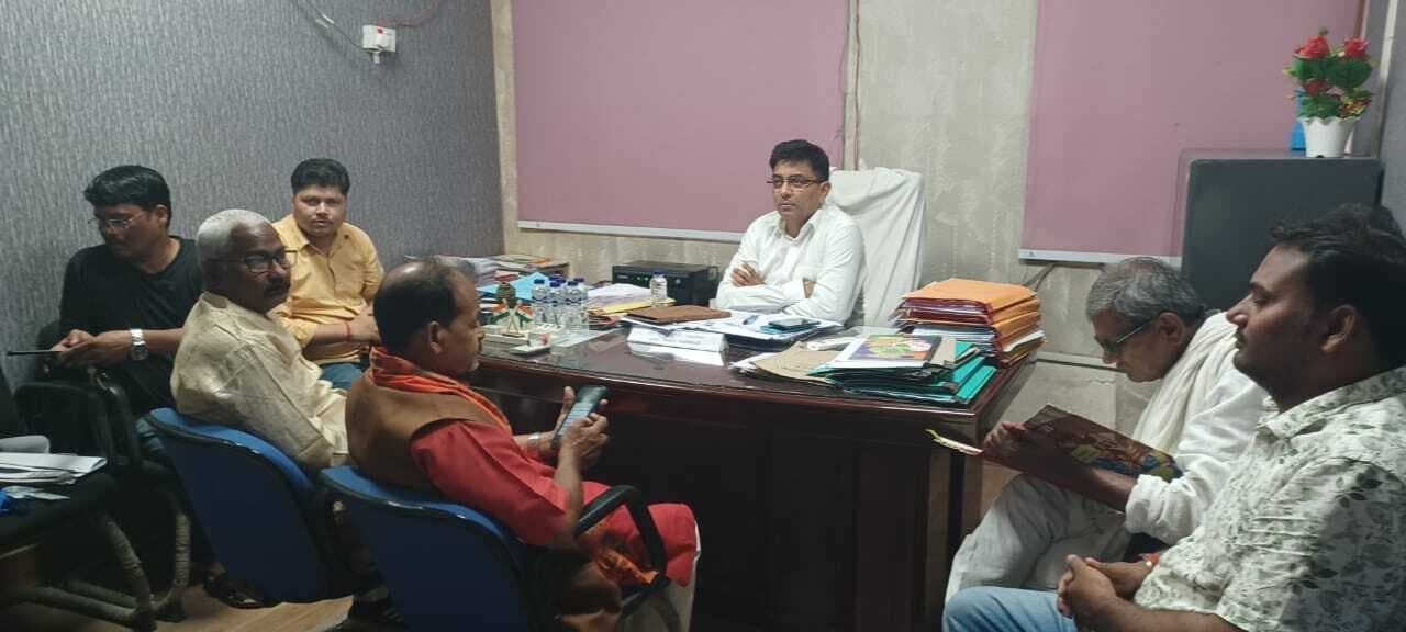 नये वोटरों का नाम जुड़ेगा मतदाता सूची, राजनीतिक दल के प्रतिनिधियों के साथ एसडीएम ने की बैठक