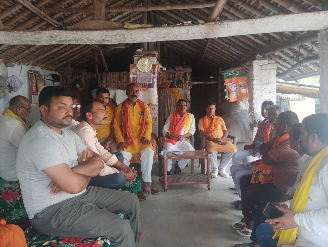 प्रधानमंत्री की कार्यक्रम की सफलता के लिए हुई बैठक