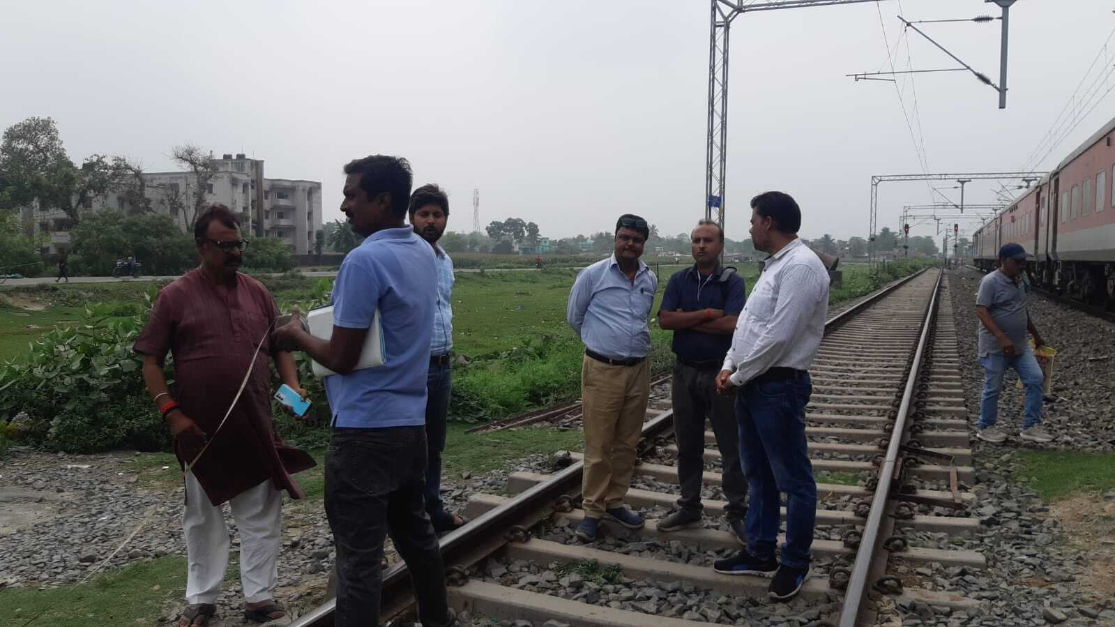मुरलीगंज रेलवे स्टेशन पर रैक प्वाइंट के लिए जमीन का हुआ सर्वेक्षण