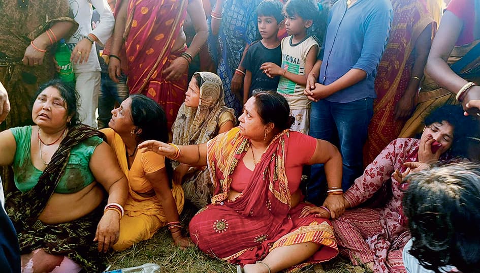 Hajipur News : महुआ में घर के पीछे आम के बाग में मिला शिक्षक के बेटे का शव