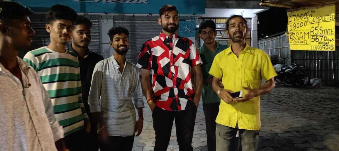 साइकिल से अनोखा यात्रा कर शिक्षा व स्वास्थ्य का अलख जगा रहे असम के बिपुल कलिता