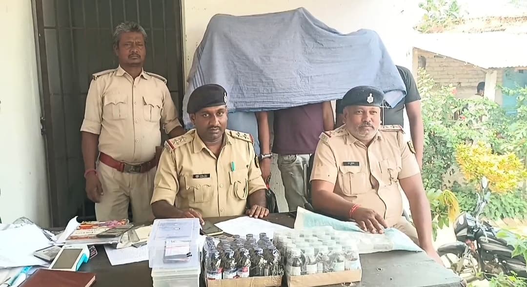रौतारा पुलिस ने 148 लीटर कोडिन सिरप के साथ तीन तस्करों को पकड़ा