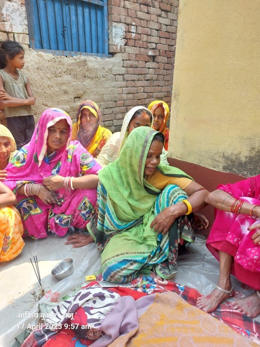 sitamarhi news: परसौनी में चाकू से गोदकर युवक की हत्या