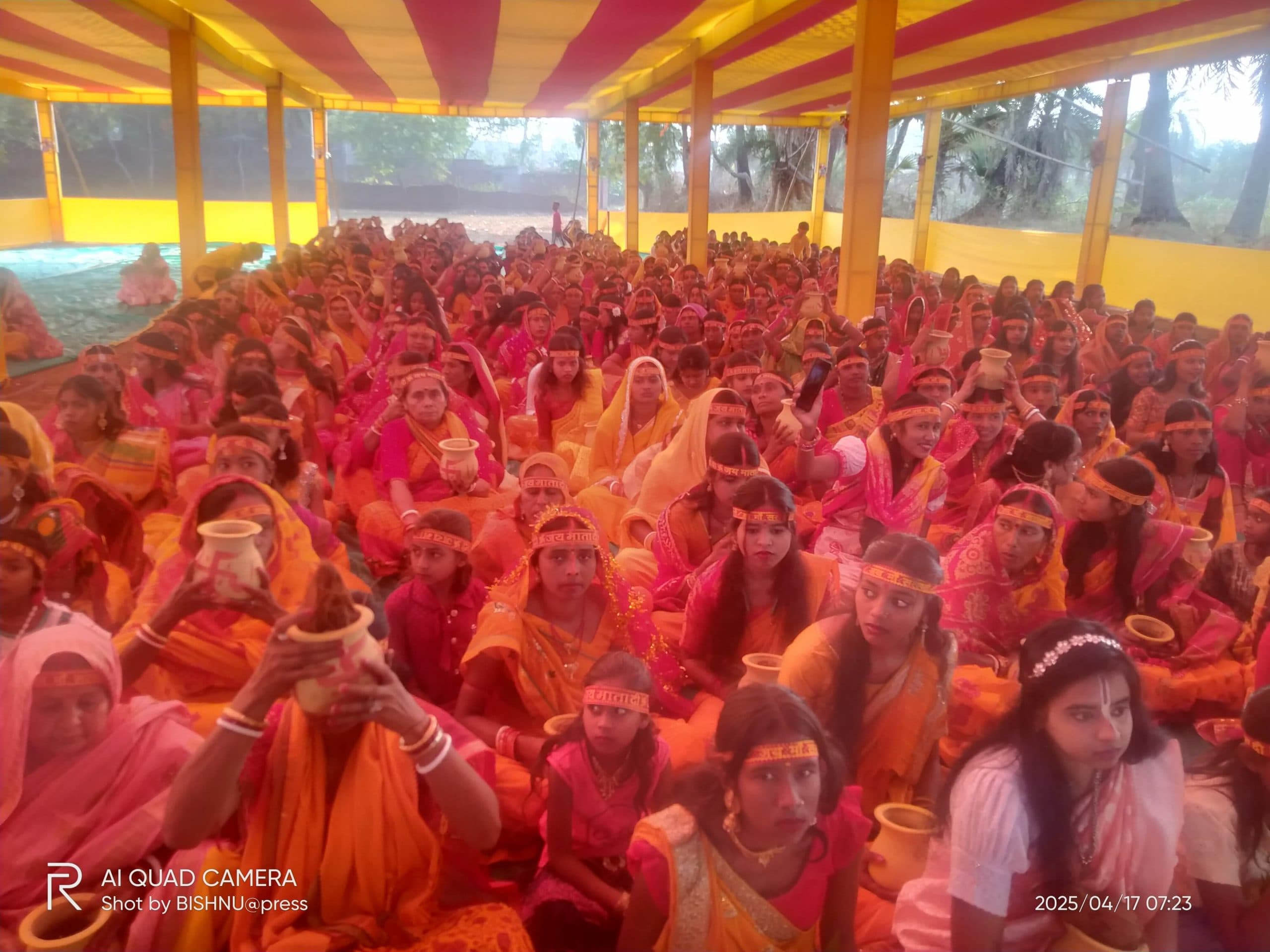 24 कुंडीय गायत्री महायज्ञ को लेकर निकाली गयी कलश यात्रा