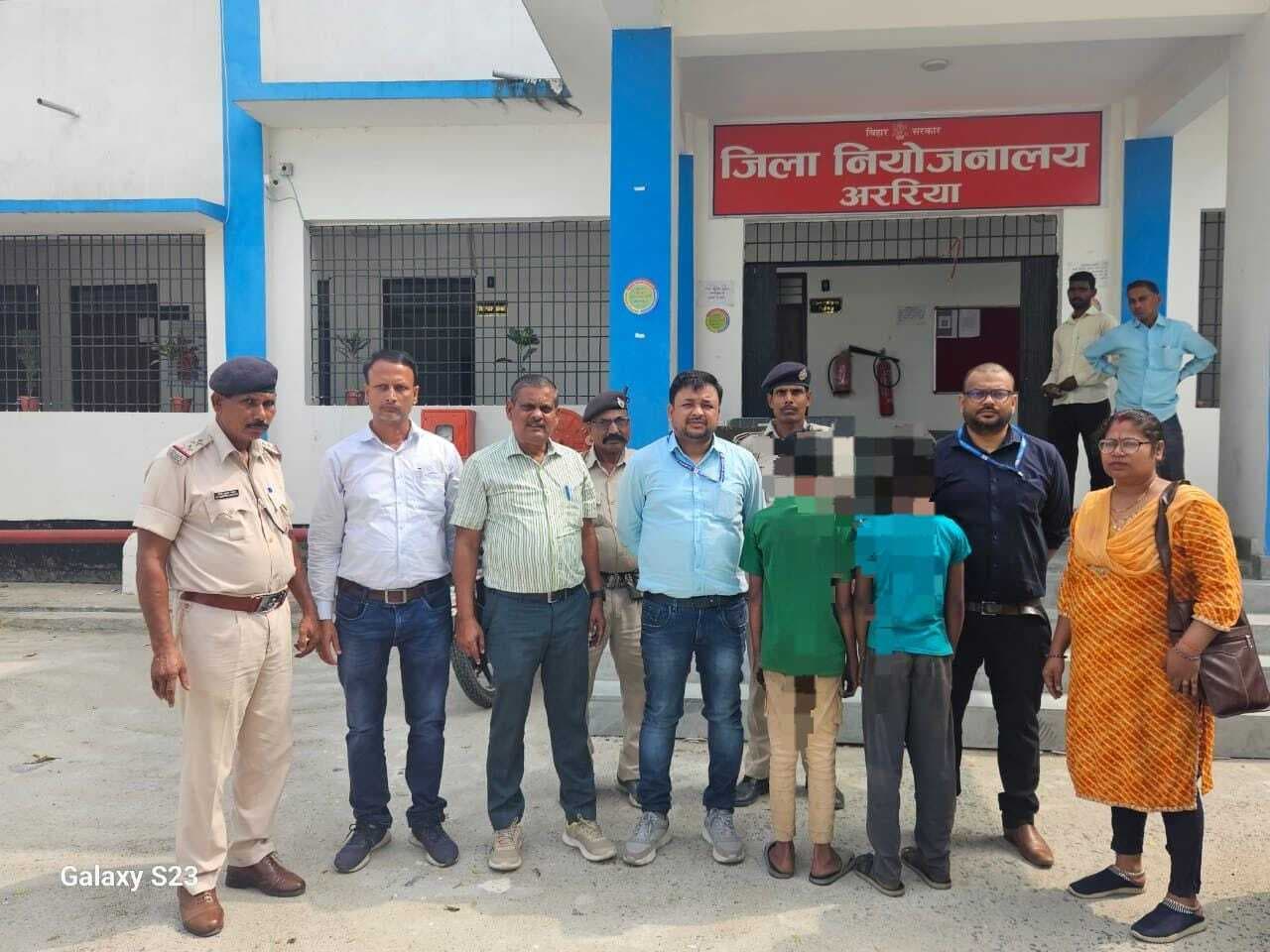 धावा दल ने दो बाल श्रमिकों को कराया मुक्त