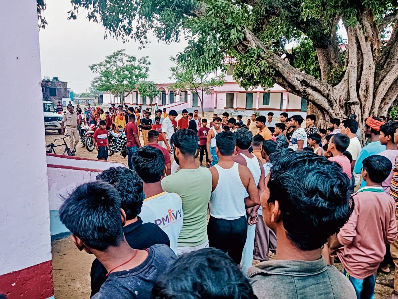 Gopalganj News  : दूसरी शादी के बाद पहली पत्नी की संदिग्ध स्थिति में मौत, पुलिस कर रही मामले की जांच