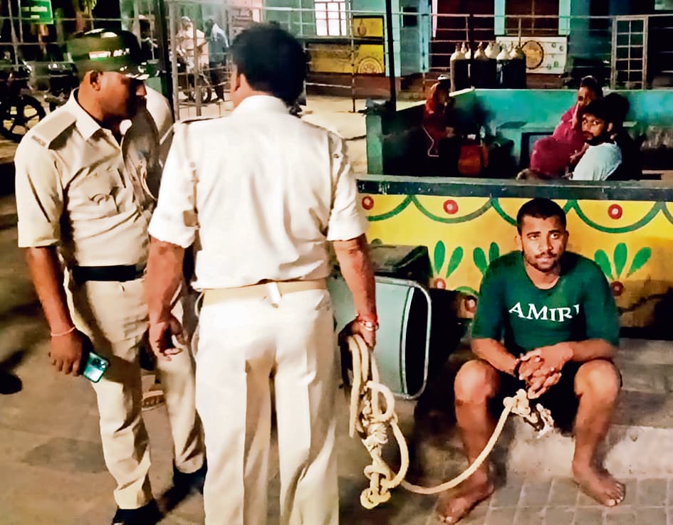 Gopalganj News  : मंडल कारा में विचाराधीन कैदी ने निगला पत्थर, हालत गंभीर, पीएमसीएच रेफर