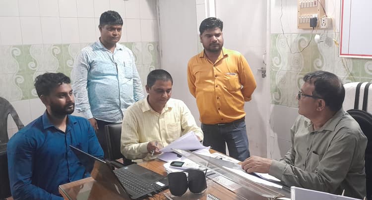 Madhubani News : पीएम के कार्यक्रम के लिए शहर में शुरू हुआ विशेष सफाई अभियान