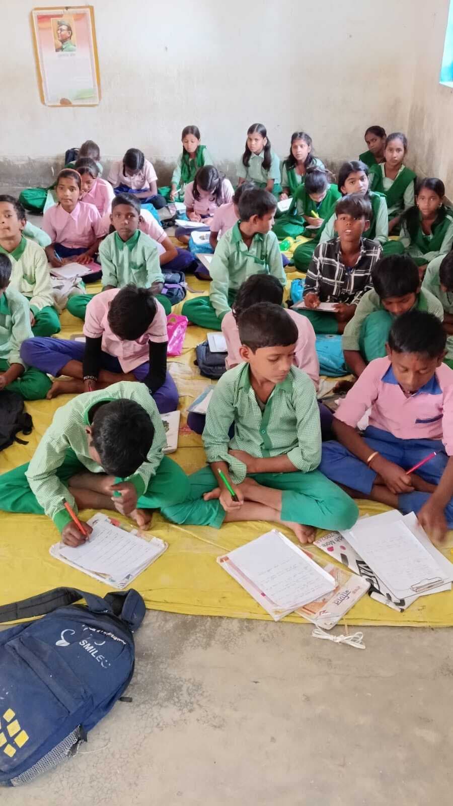 Educational News :उत्क्रमित उच्च विद्यालय नावाडीह में छह शिक्षकों के भरोसे 500 विद्यार्थी