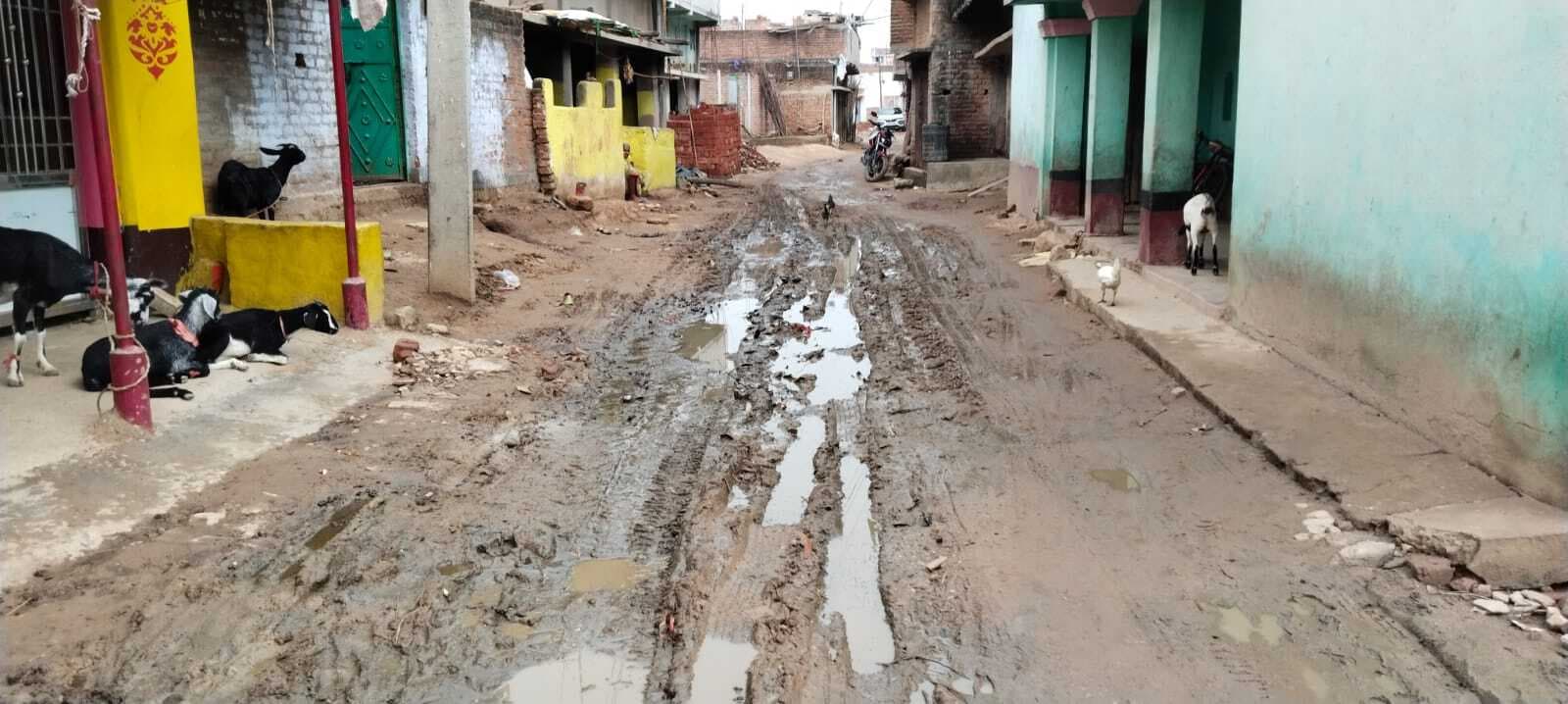 Giridih News :माल्डा में सड़क की स्थिति जर्जर, लोगों परेशानी