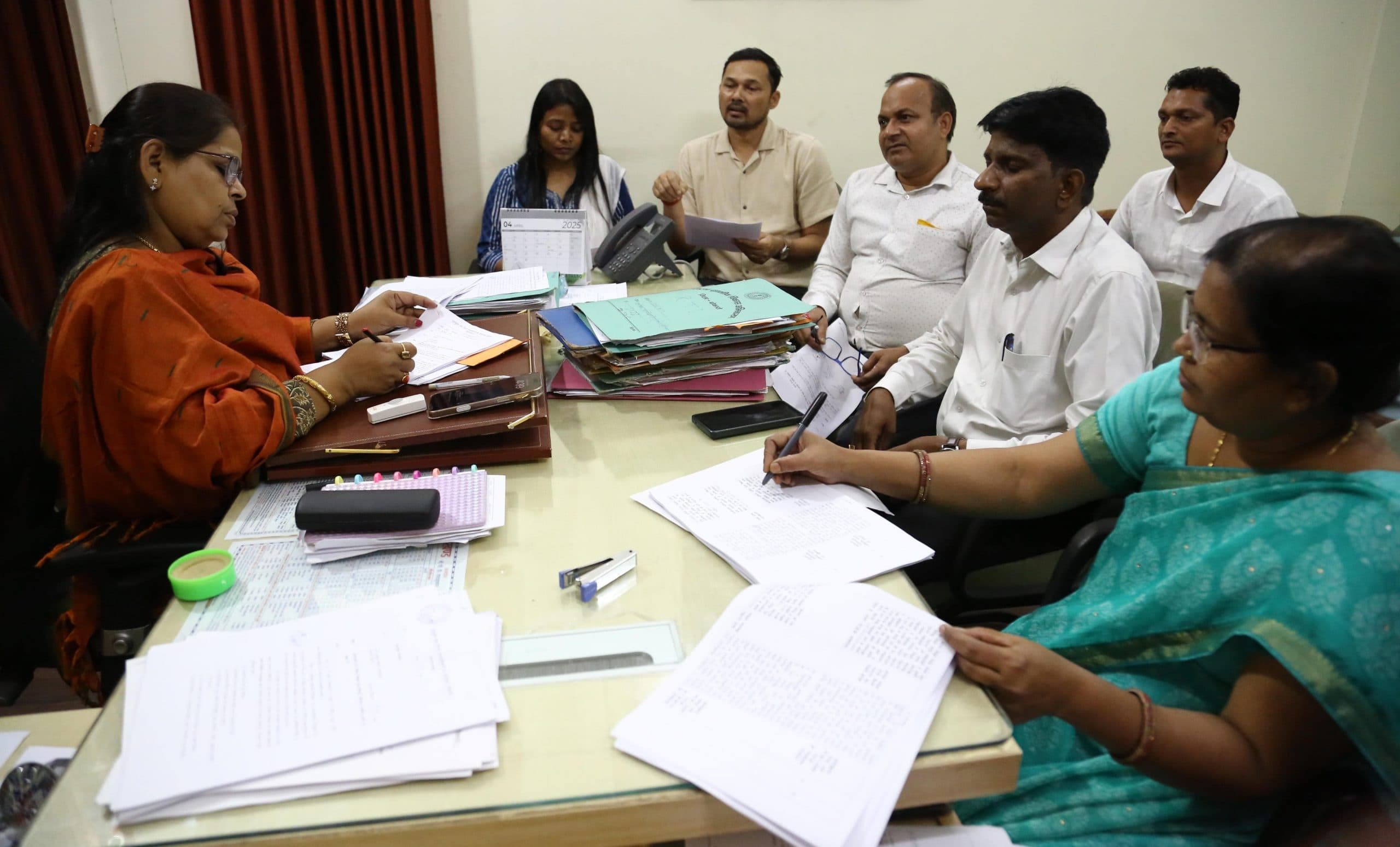 Bokaro News : दिशा की बैठक में प्राप्त निर्देशों का शत-प्रतिशत हो अनुपालन